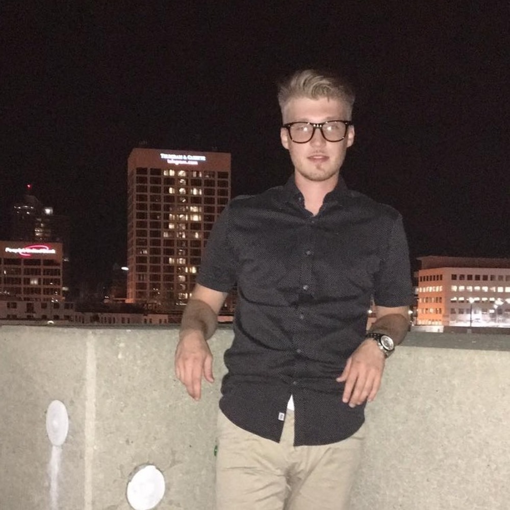 Meet your Posher, Sean